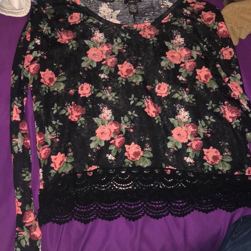 Rue 21 floral lace long sleeve